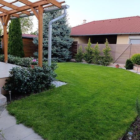 Budapest Airport Apartment Exterior foto